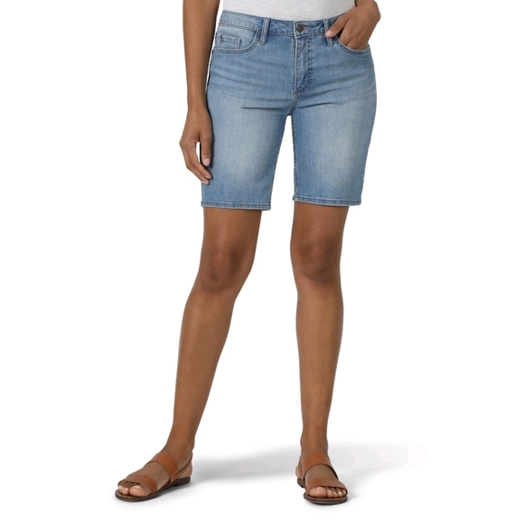 COPY - Lee Riders indigo midrise Bermudan Blue Denim shorts Size 22 - Picture 1 of 10